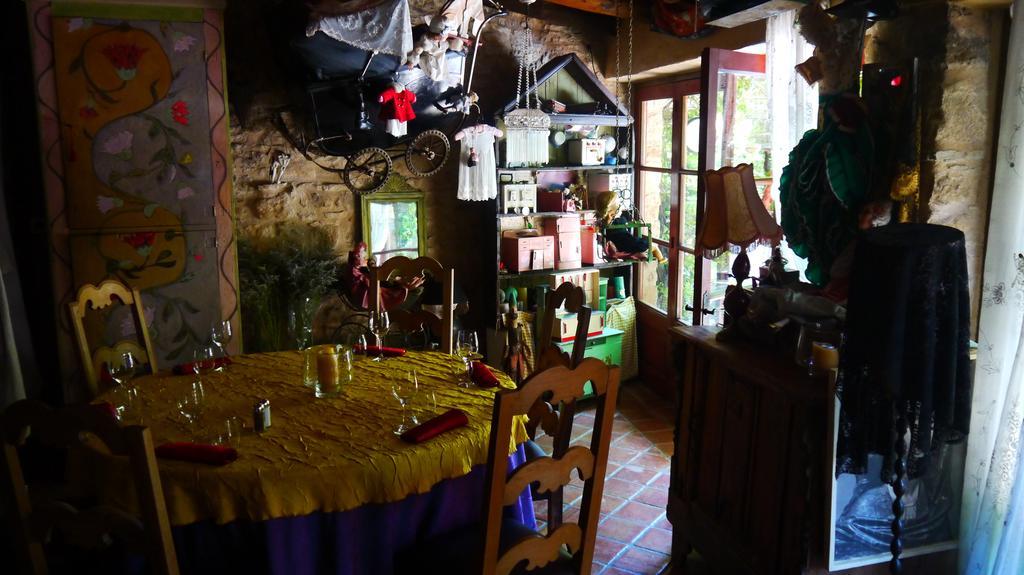 Hotel Restaurant El Pati Peratallada Exteriör bild